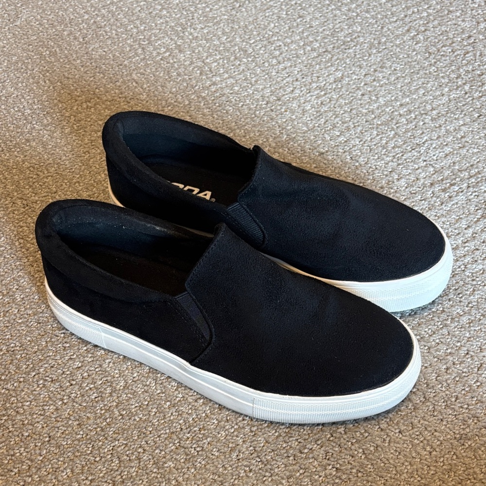 Soda Women's Black Slip-On Flats with White Soles